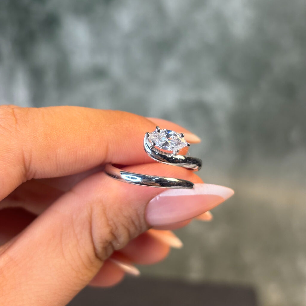 LADIES RING ( 9KT GOLD) - Image 2