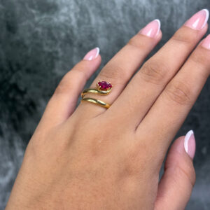 LADIES RING ( 18KT GOLD)