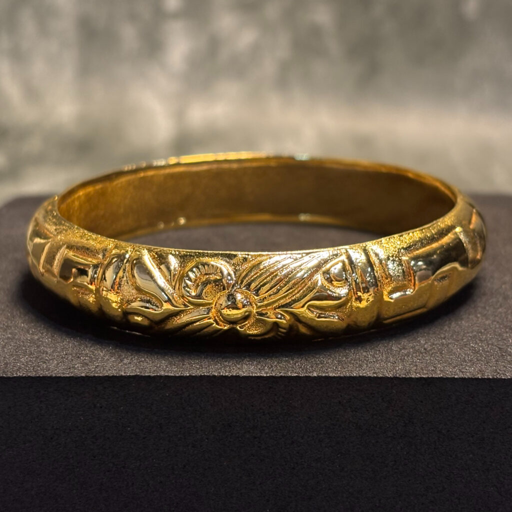 ELECTRO FORMING GOLD BANGLE - Image 3