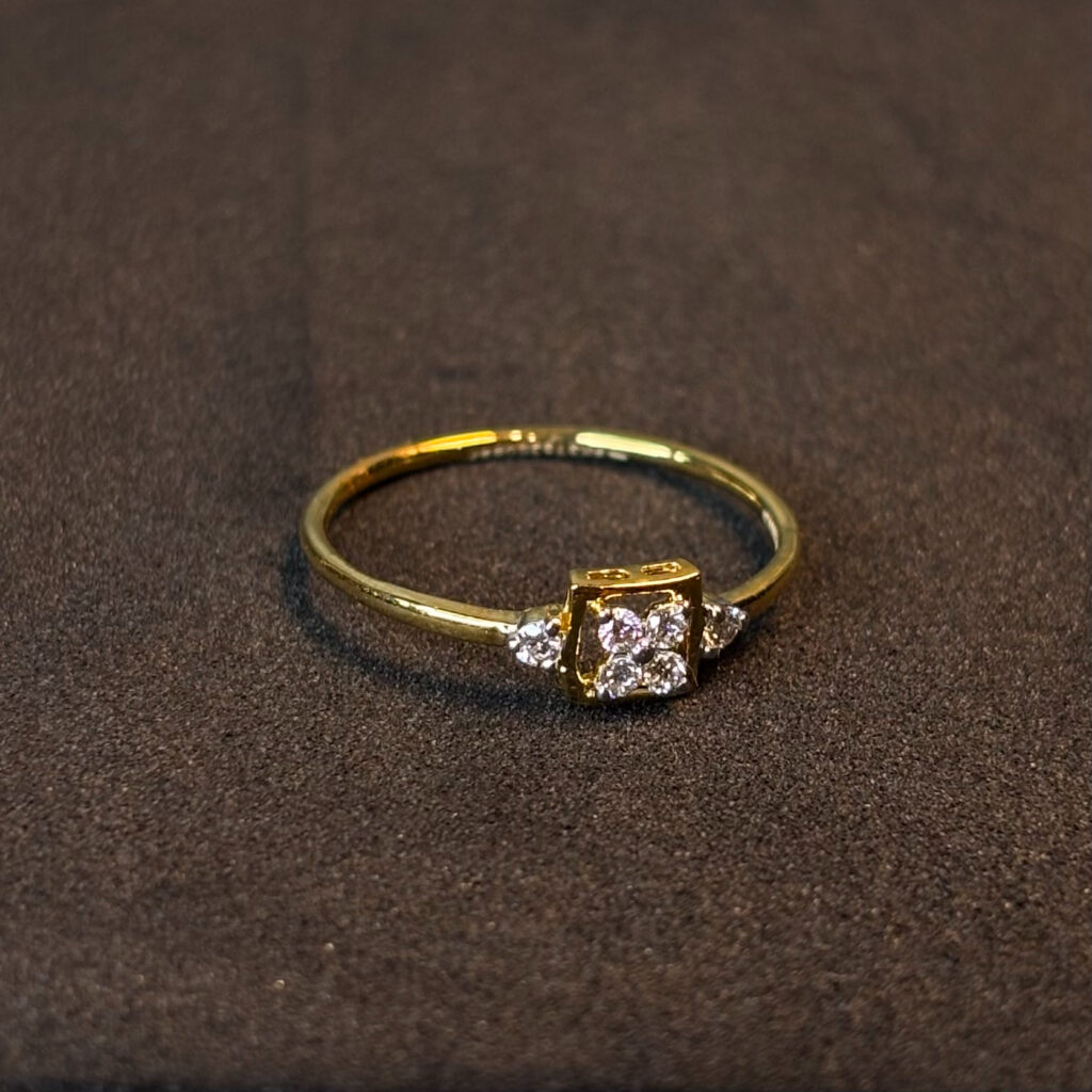 DIAMOND RING ( 9KT GOLD)