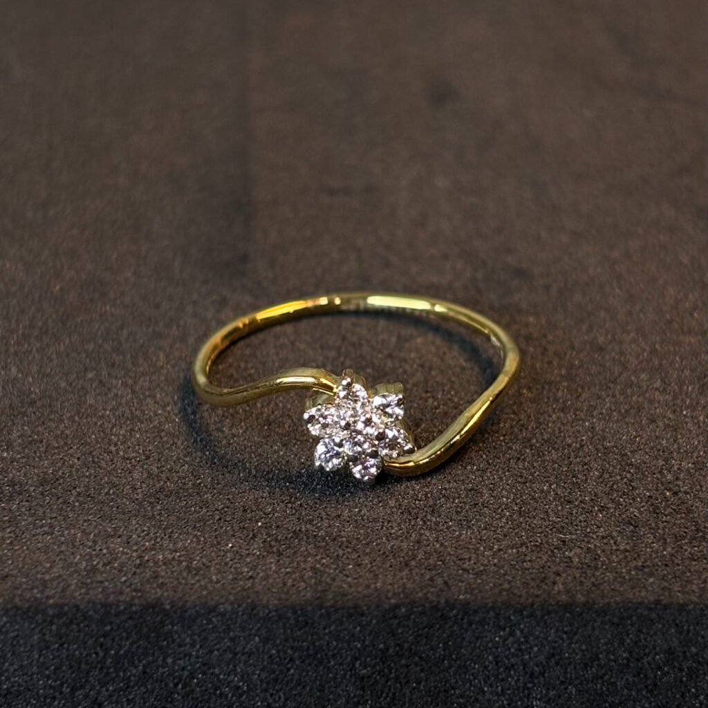 DIAMOND RING ( 9KT GOLD)