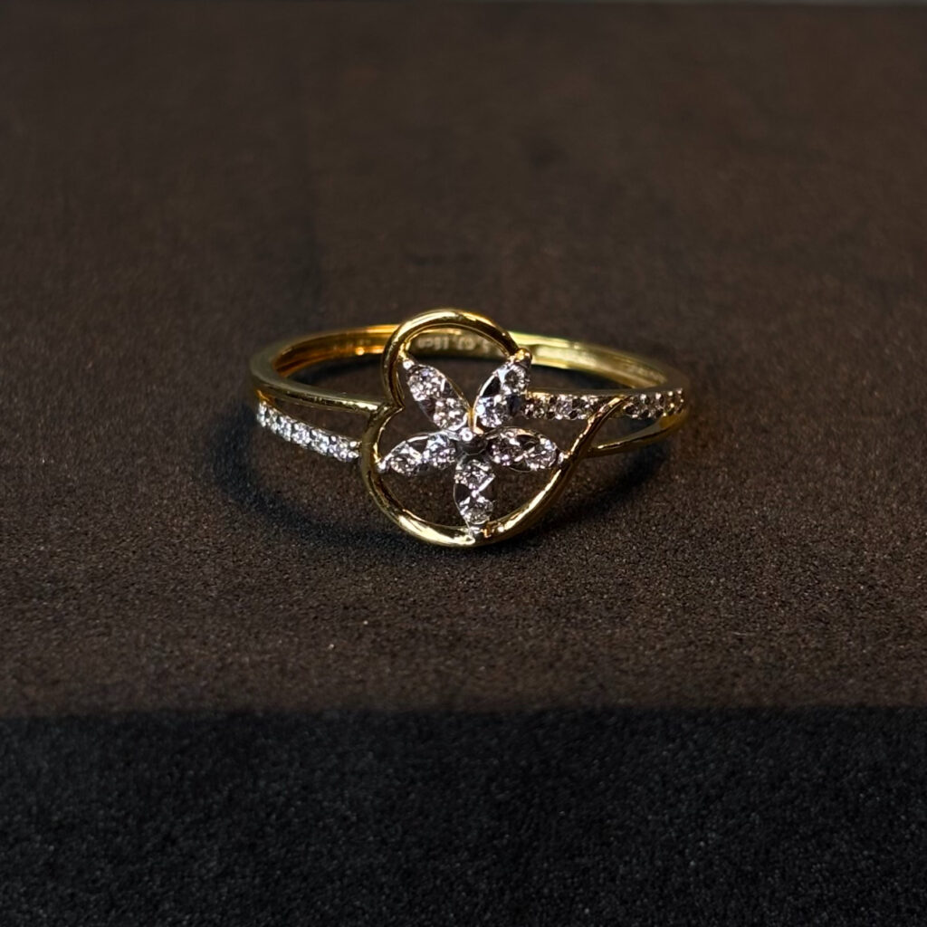 DIAMOND RING ( 9KT GOLD)