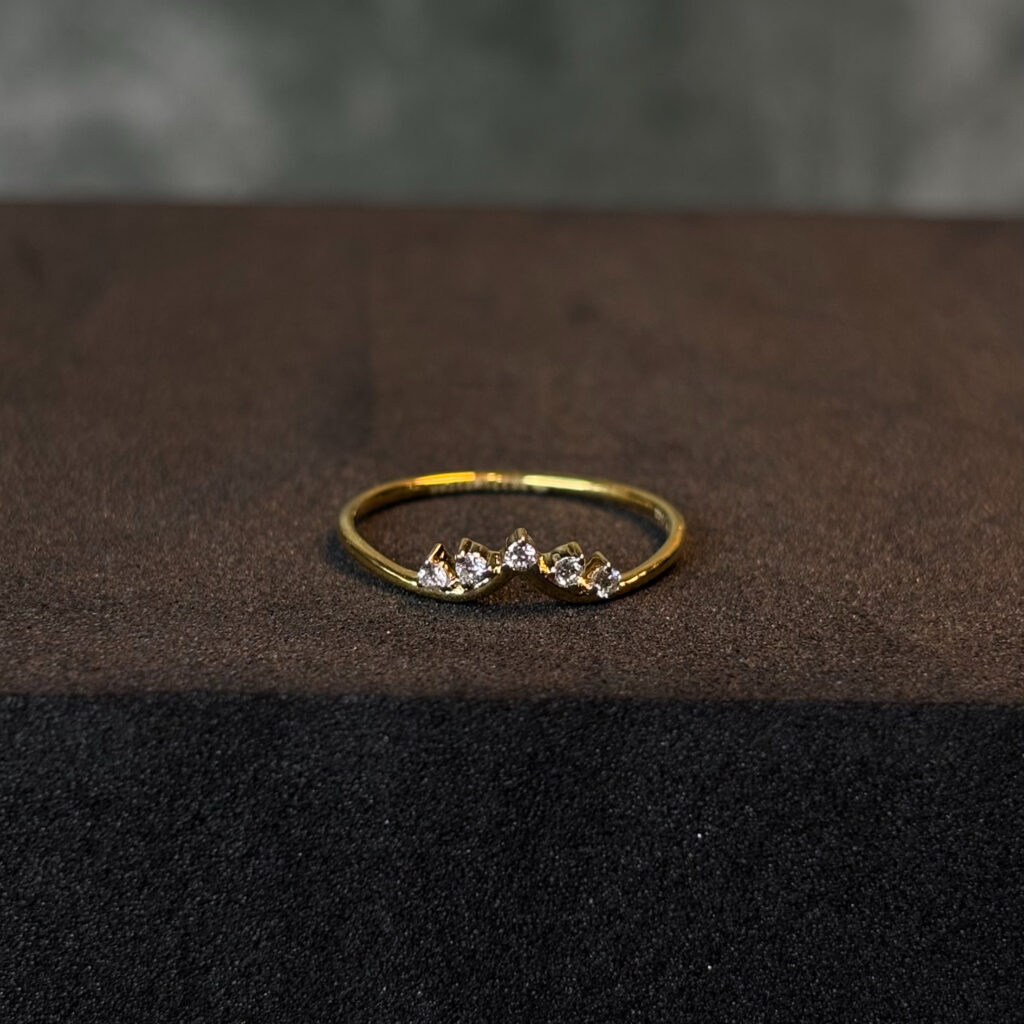 DIAMOND RING ( 9KT GOLD)
