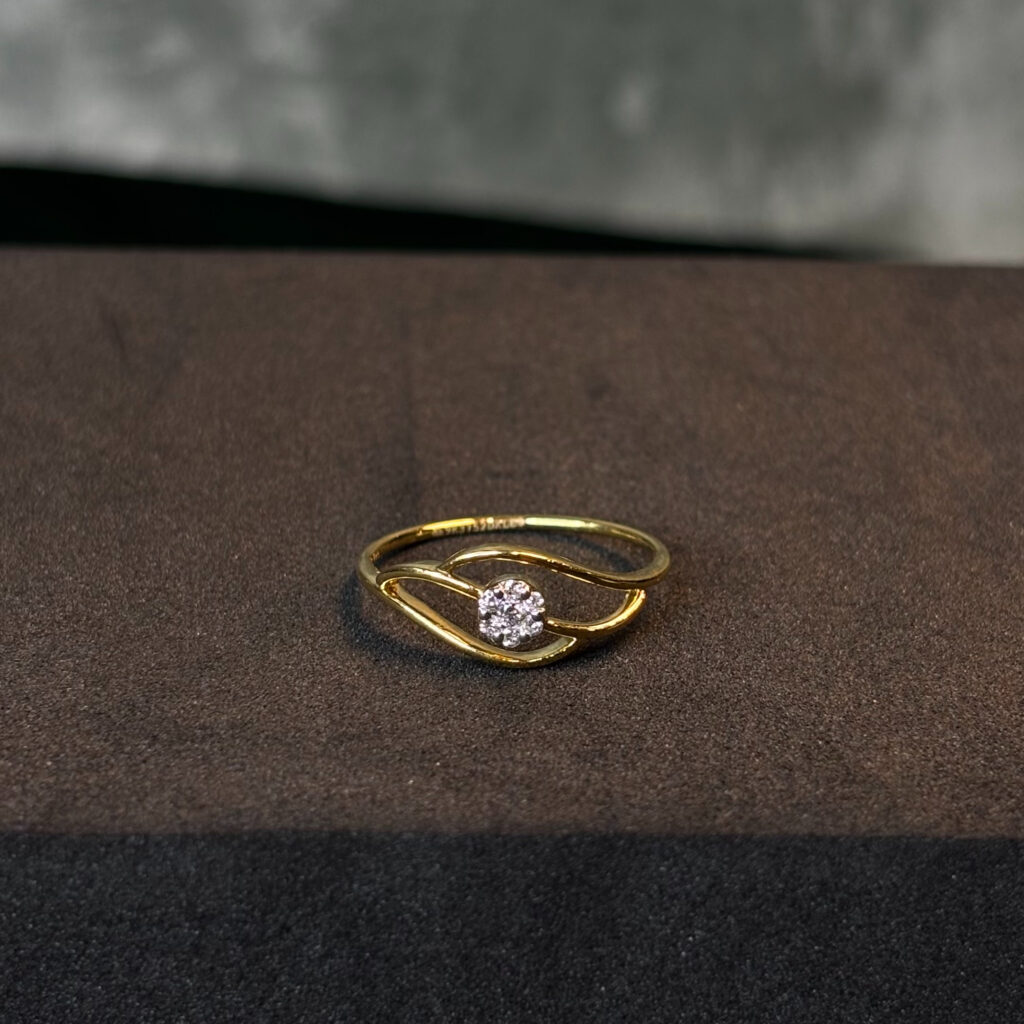 DIAMOND RING ( 9KT GOLD)