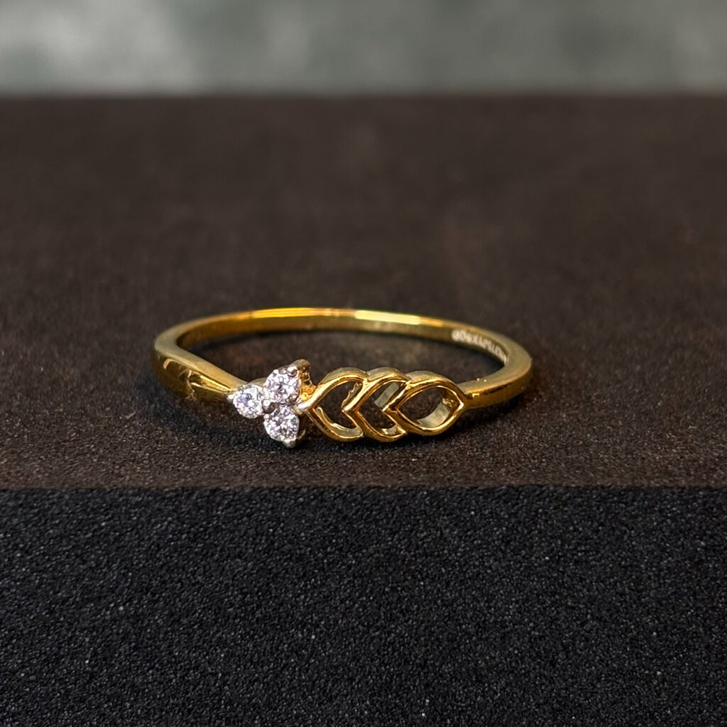 DIAMOND RING ( 9KT GOLD)