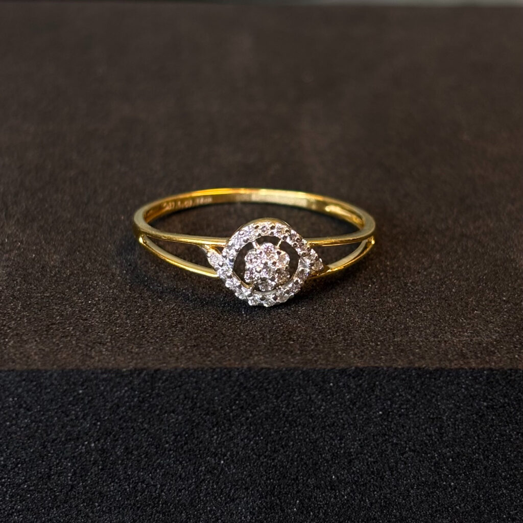 DIAMOND RING ( 9KT GOLD)