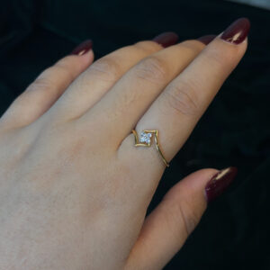 LADIES RING ( 9KT GOLD)