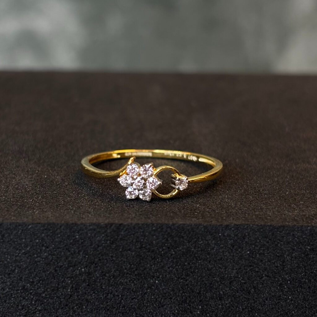 DIAMOND RING ( 9KT GOLD)