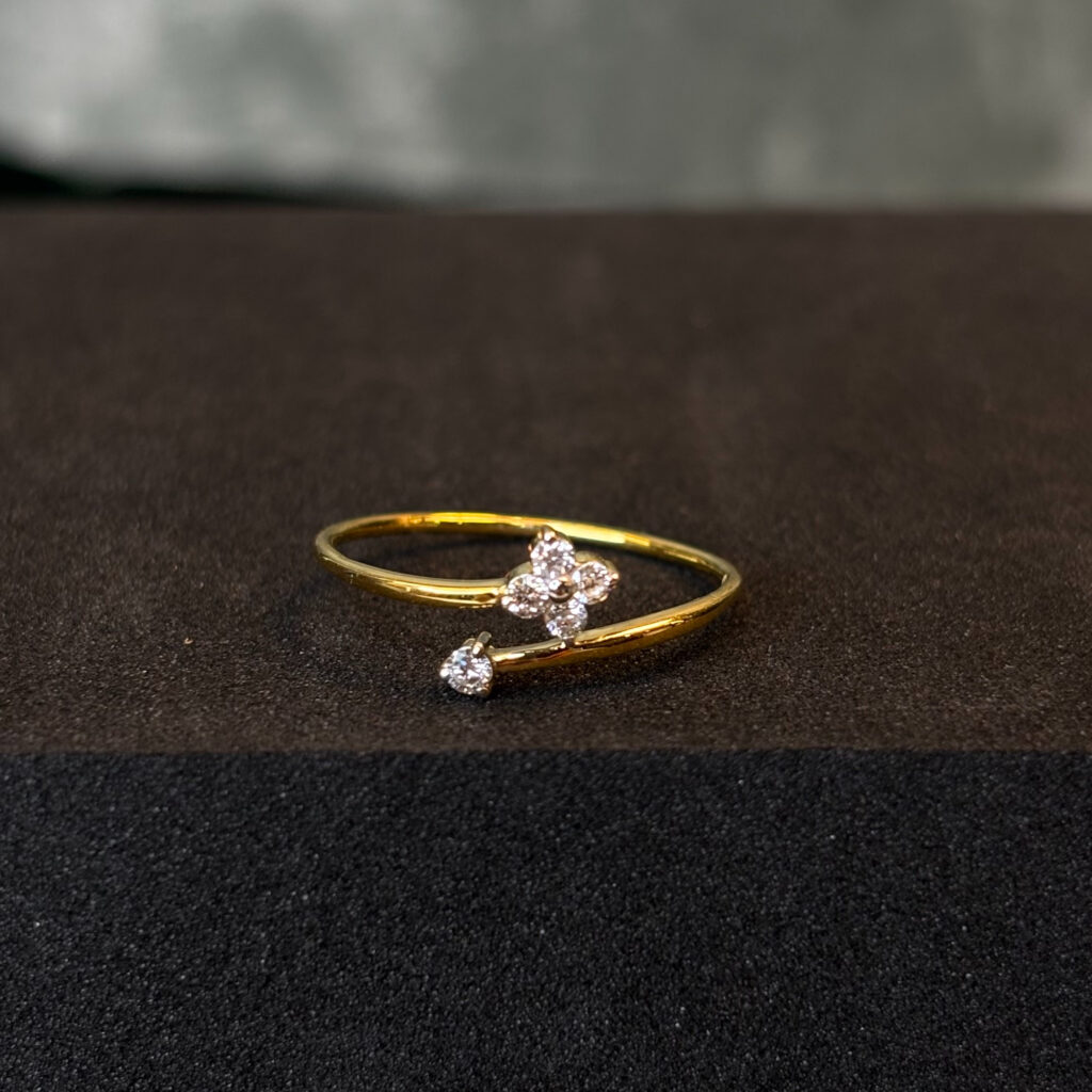 DIAMOND RING ( 9KT GOLD)