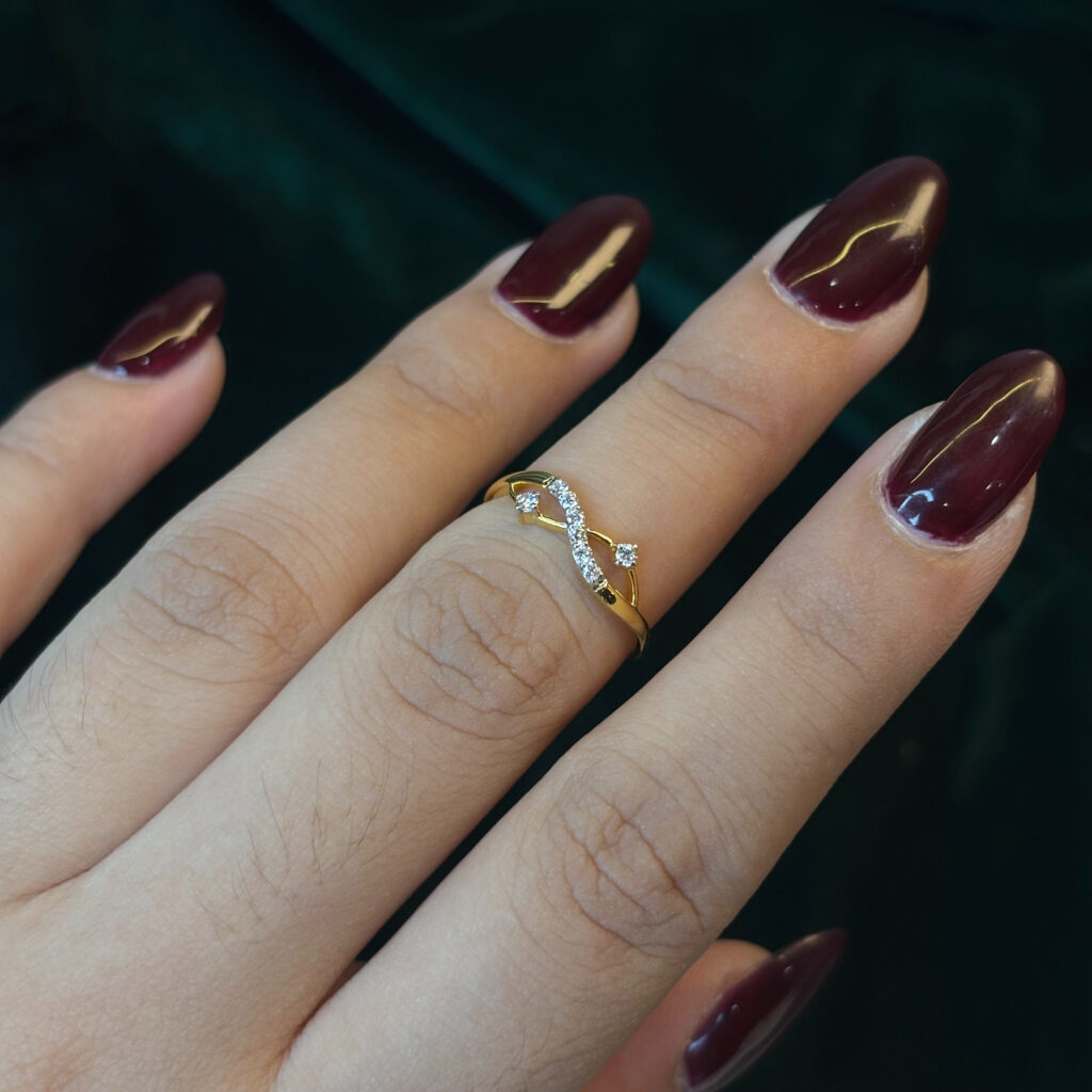 DIAMOND RING ( 9KT GOLD) - Image 2
