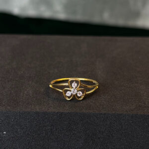 LADIES RING ( 9KT GOLD)
