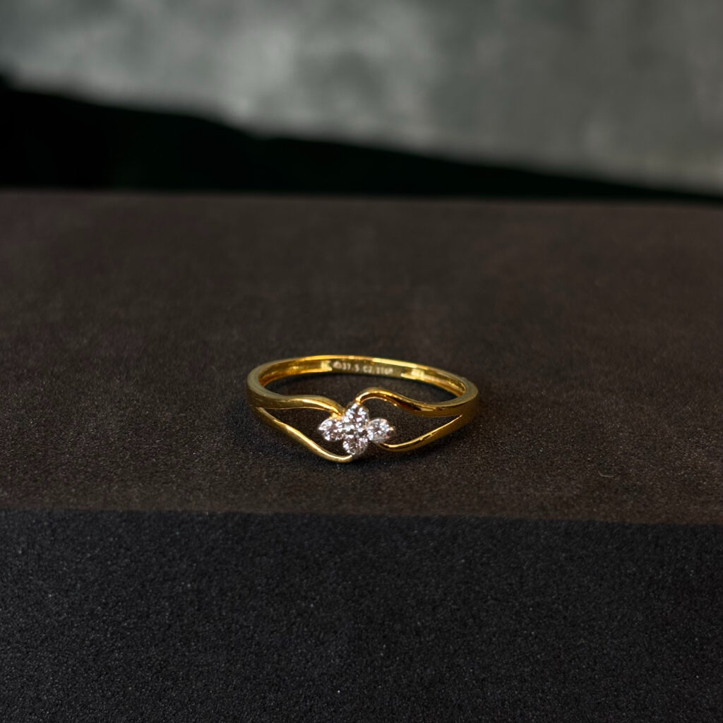 DIAMOND RING ( 9KT GOLD)