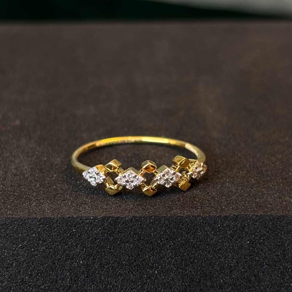 DIAMOND RING ( 9KT GOLD)