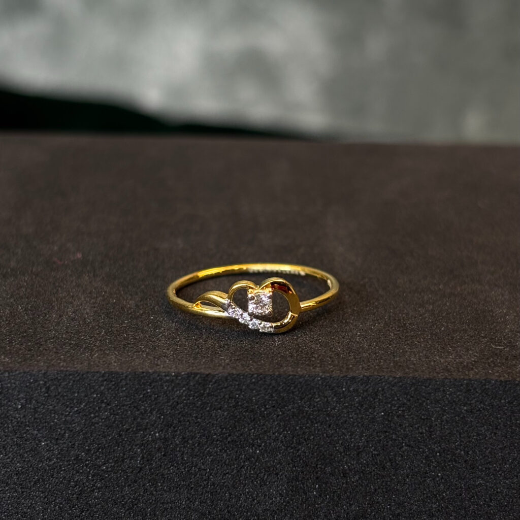 DIAMOND RING ( 9KT GOLD)
