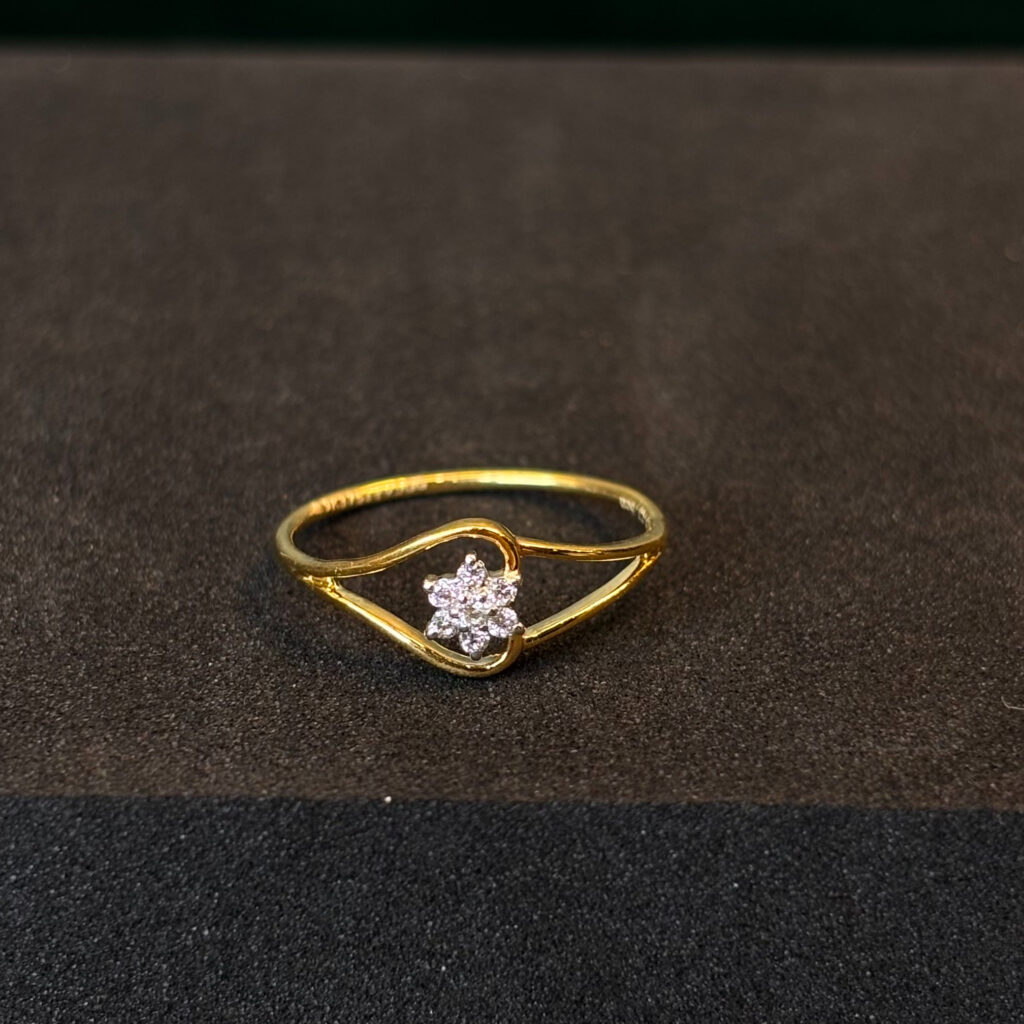 DIAMOND RING ( 9KT GOLD)