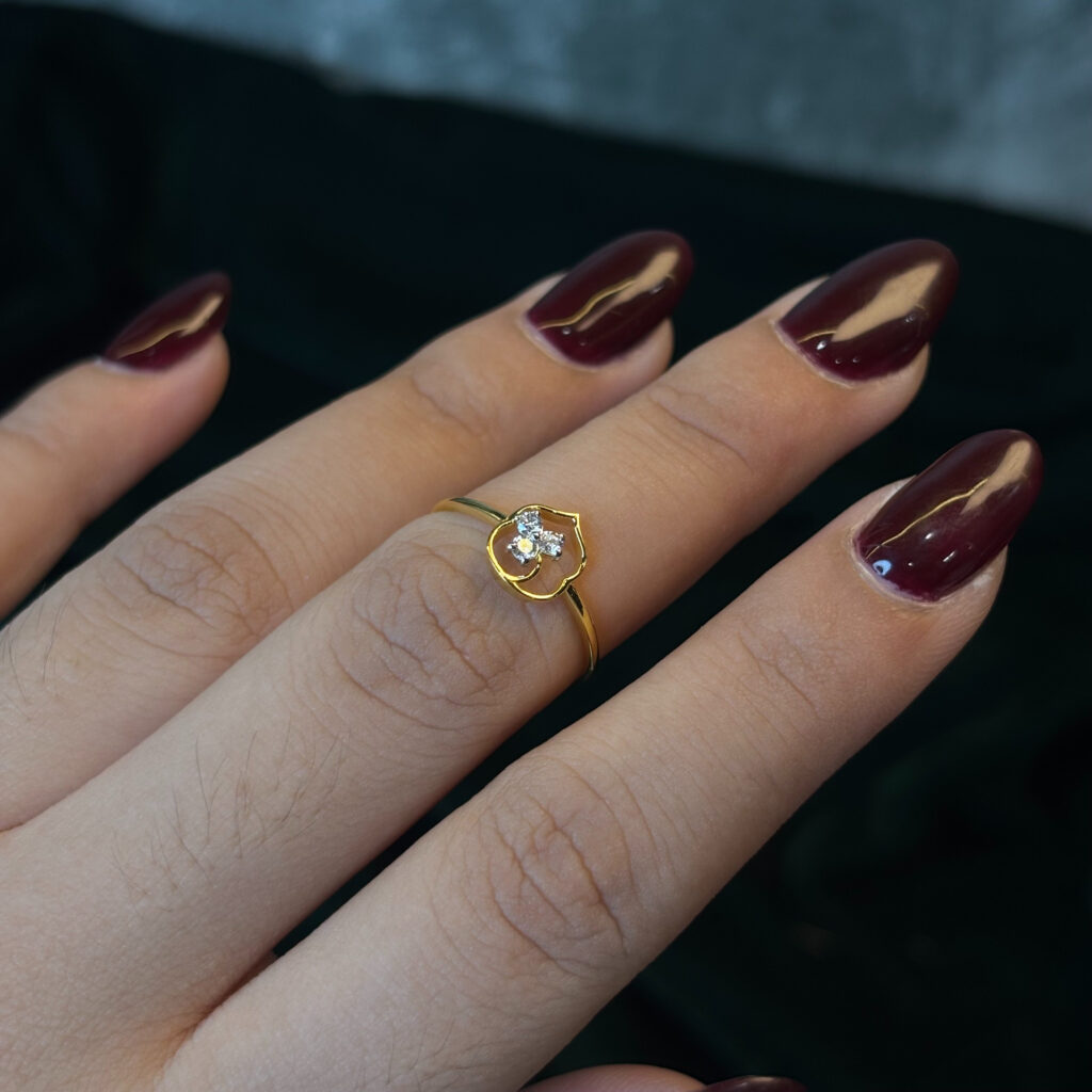 DIAMOND RING ( 9KT GOLD) - Image 2