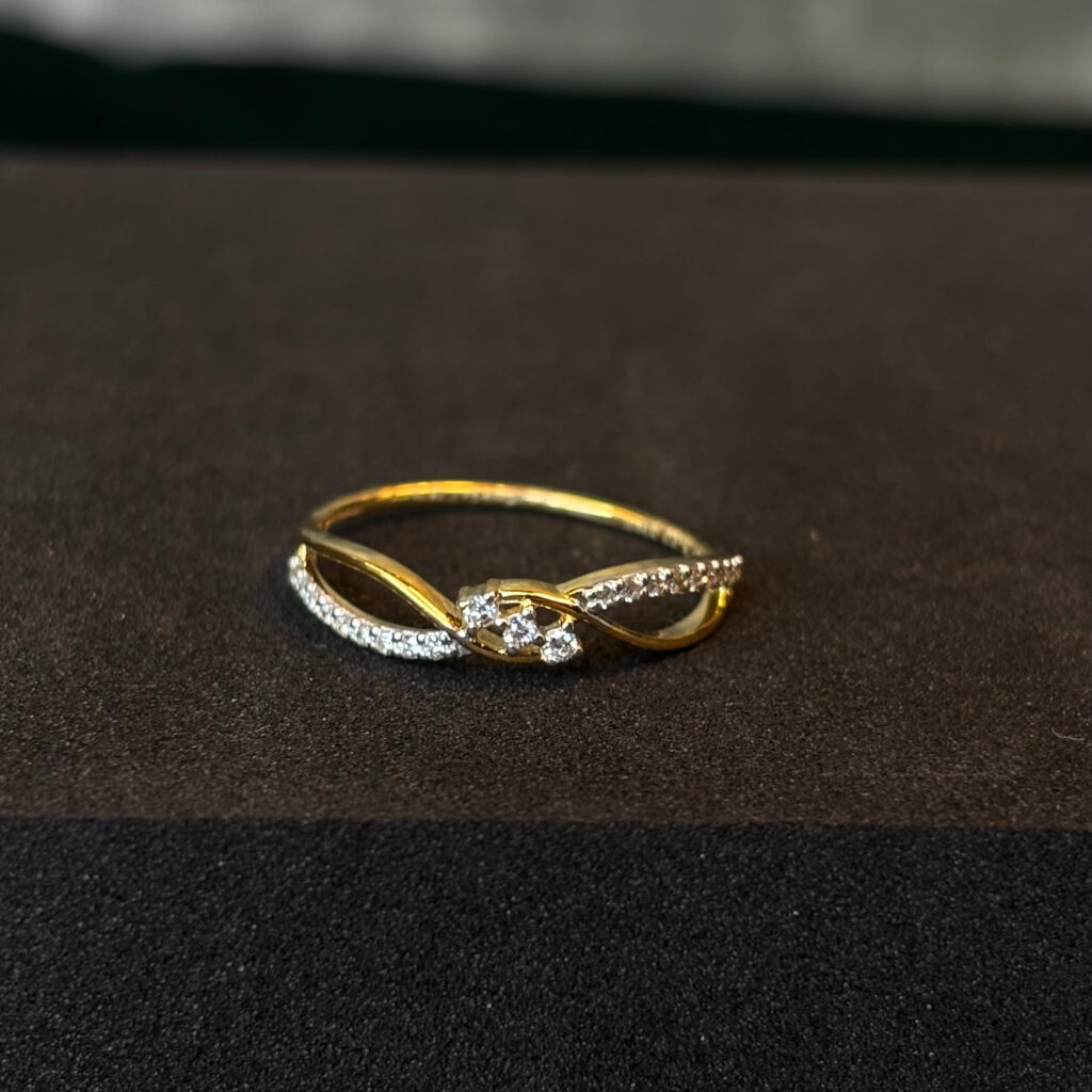 DIAMOND RING ( 9KT GOLD)