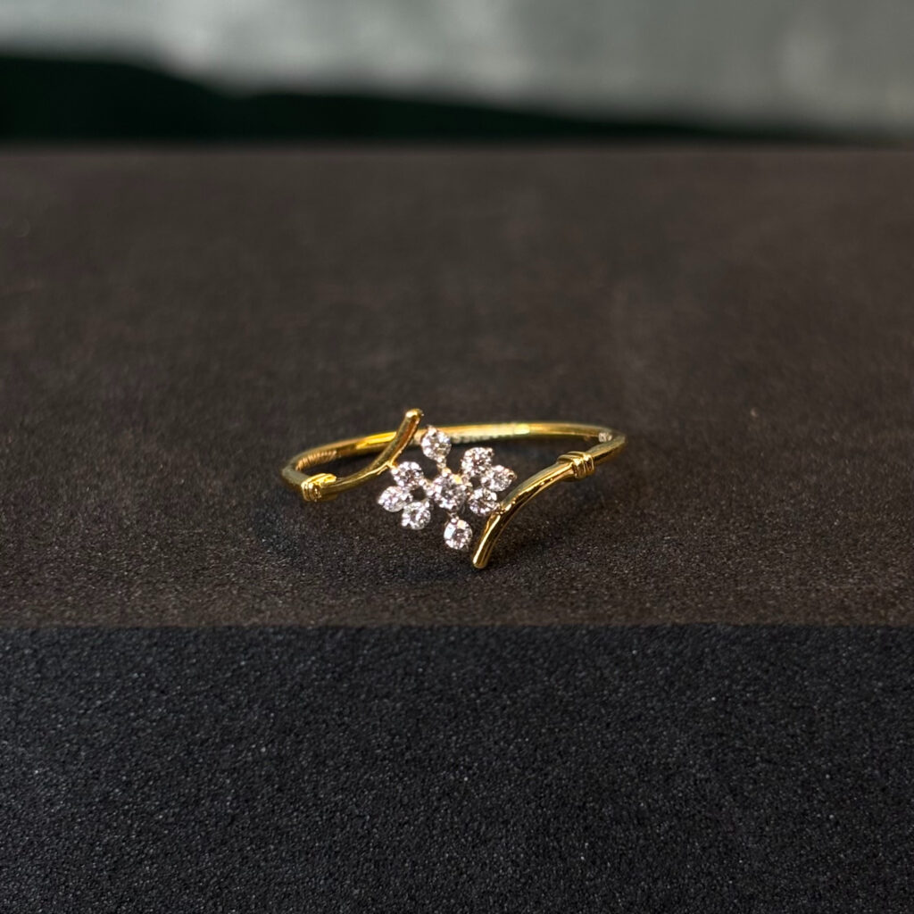 DIAMOND RING ( 9KT GOLD)