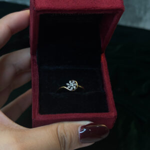 LADIES RING ( 9KT GOLD)