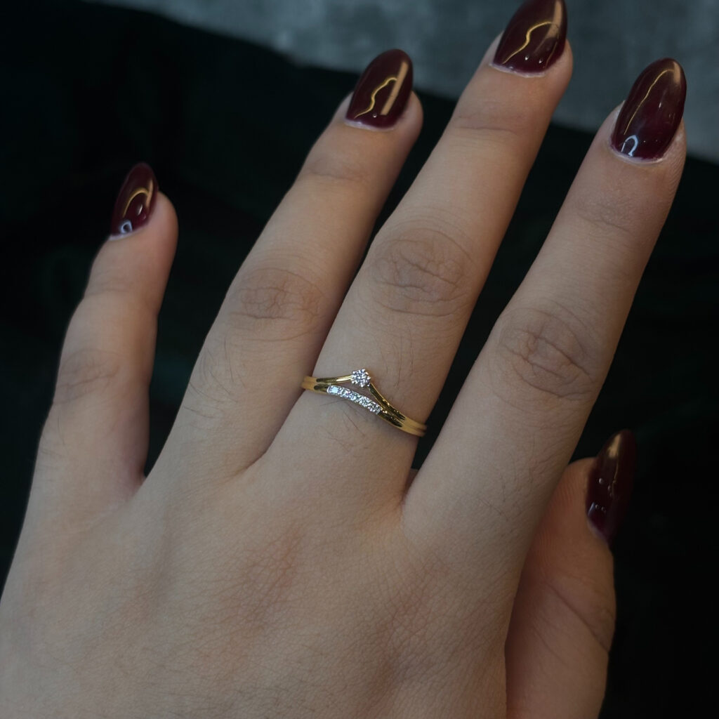 DIAMOND RING ( 9KT GOLD) - Image 2