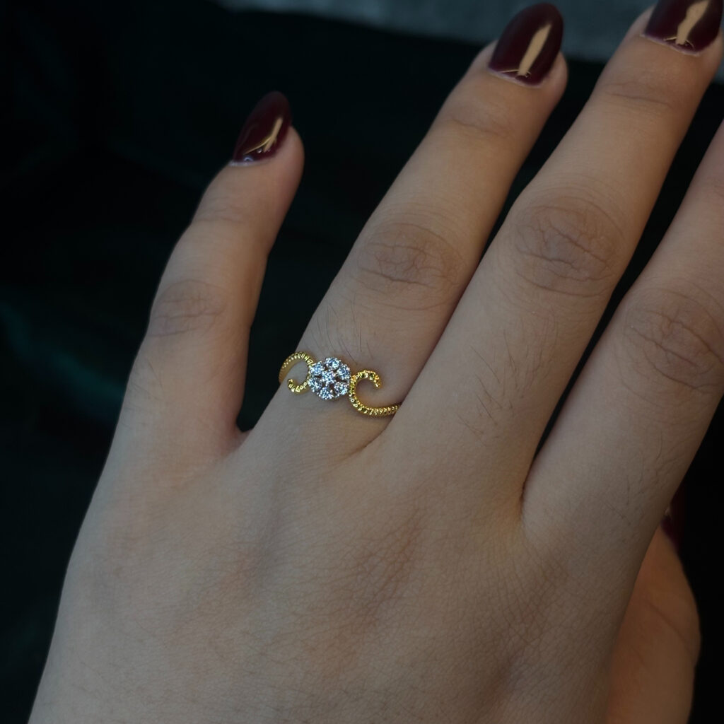 DIAMOND RING ( 9KT GOLD) - Image 2