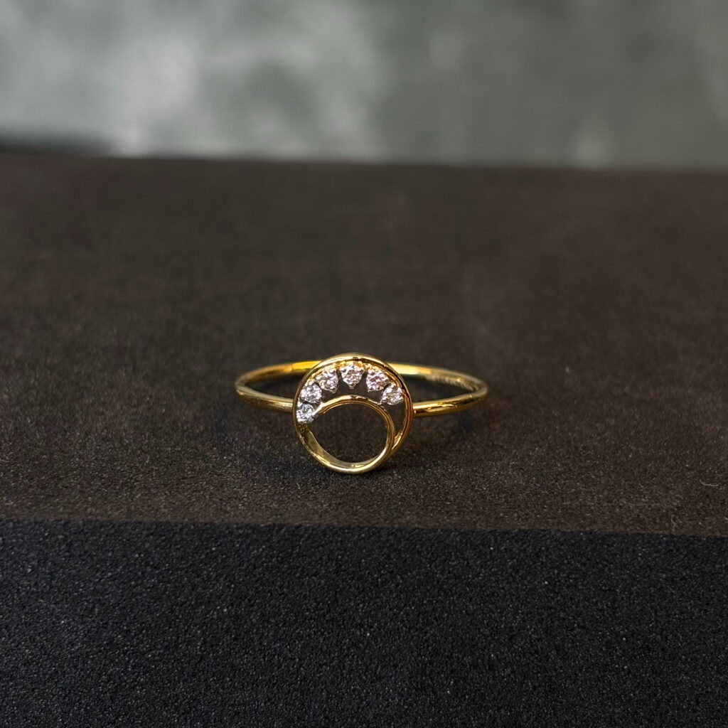 DIAMOND RING ( 9KT GOLD)