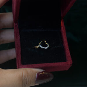 LADIES RING ( 9KT GOLD)