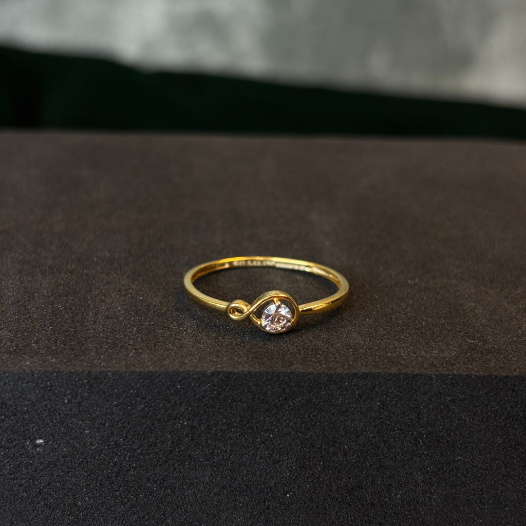 NATURAL RING ( 9KT GOLD)