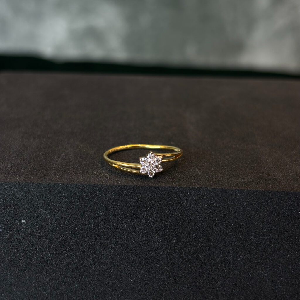 DIAMOND RING ( 9KT GOLD)