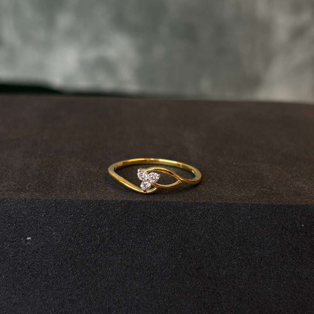 DIAMOND RING ( 9KT GOLD)
