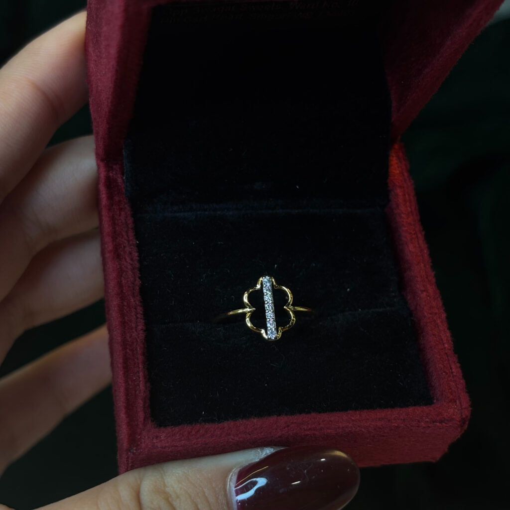 DIAMOND RING ( 9KT GOLD) - Image 3