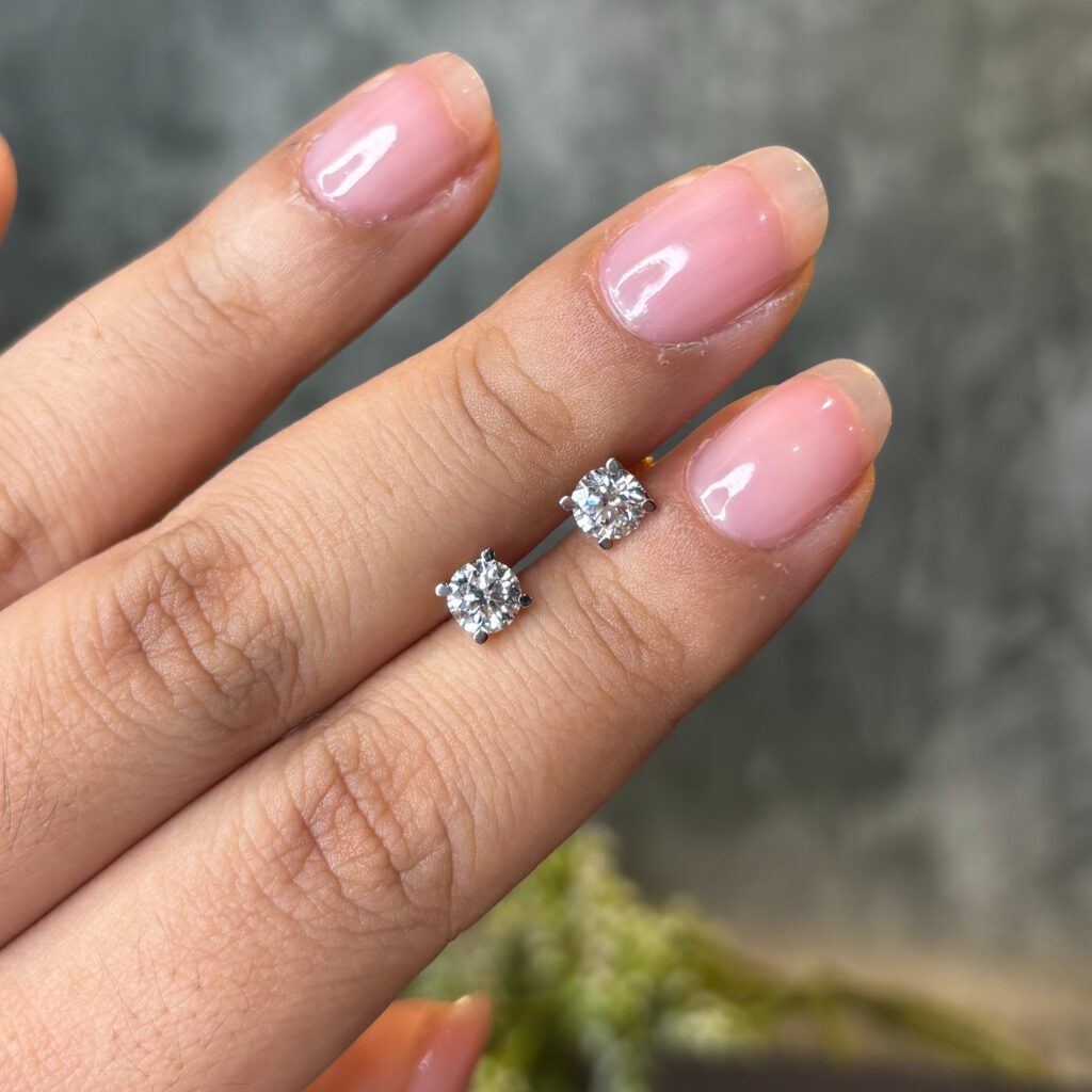 LGD LADIES EARRINGS (18KT)