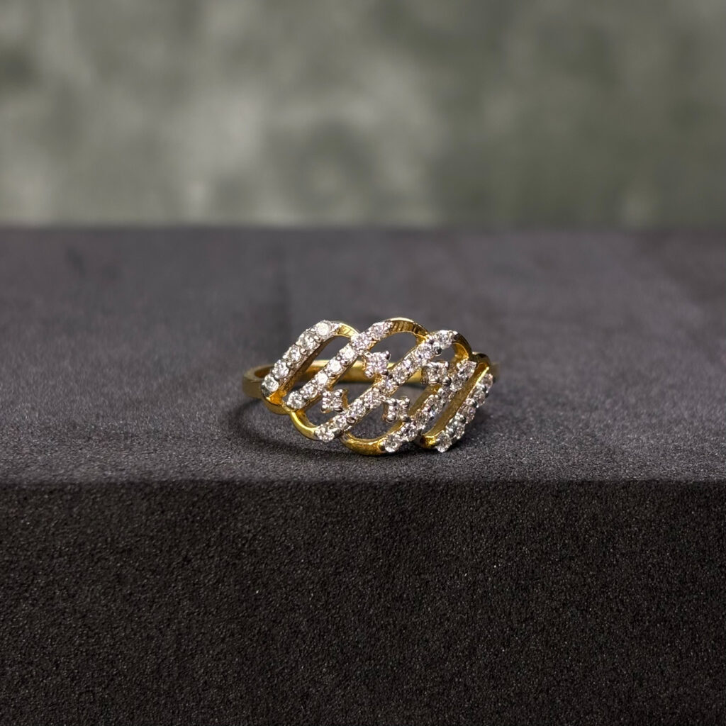 LAB GROWN DIAMOND RING ( 14KT GOLD) - Image 3