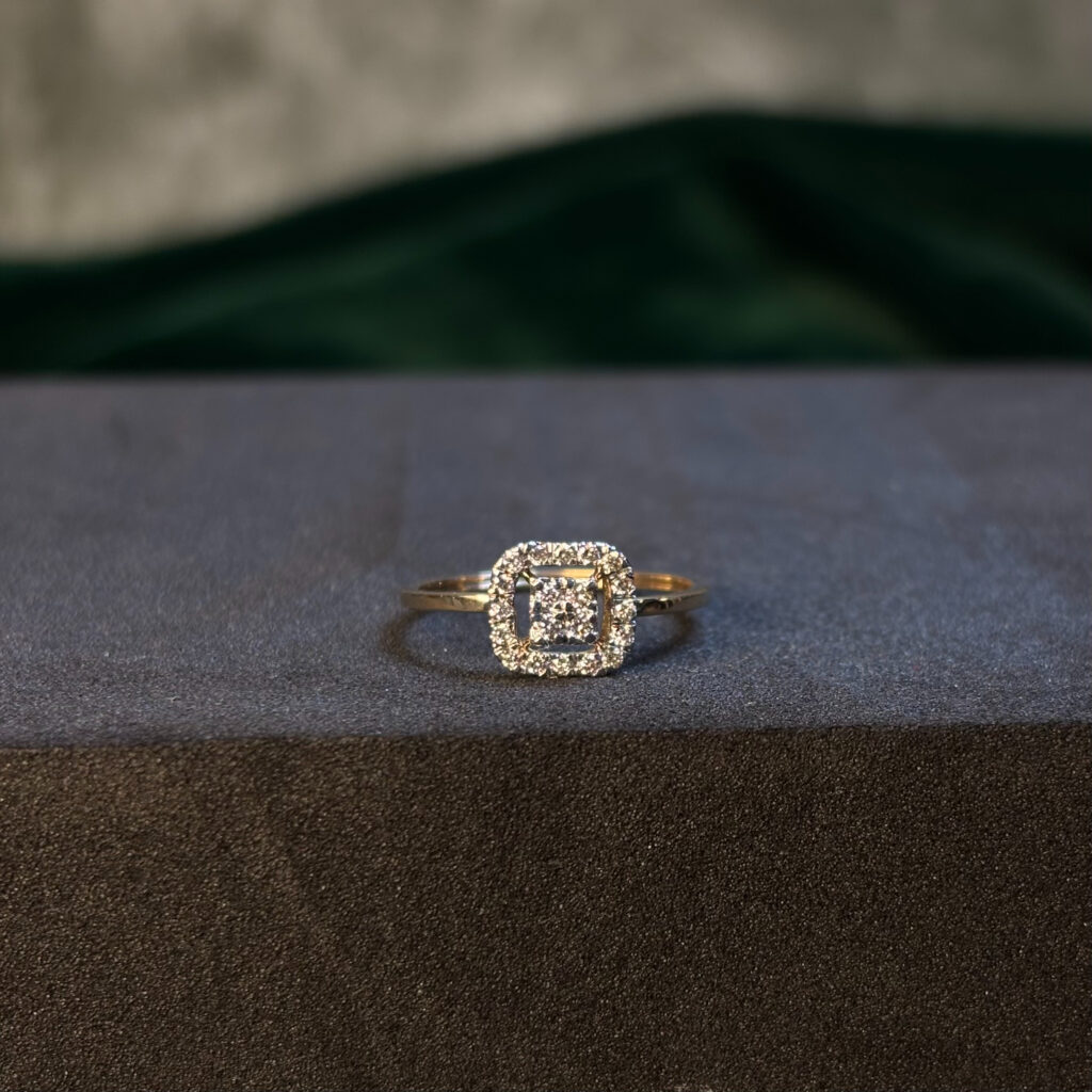 DIAMOND RING  ( 9KT GOLD) - Image 3