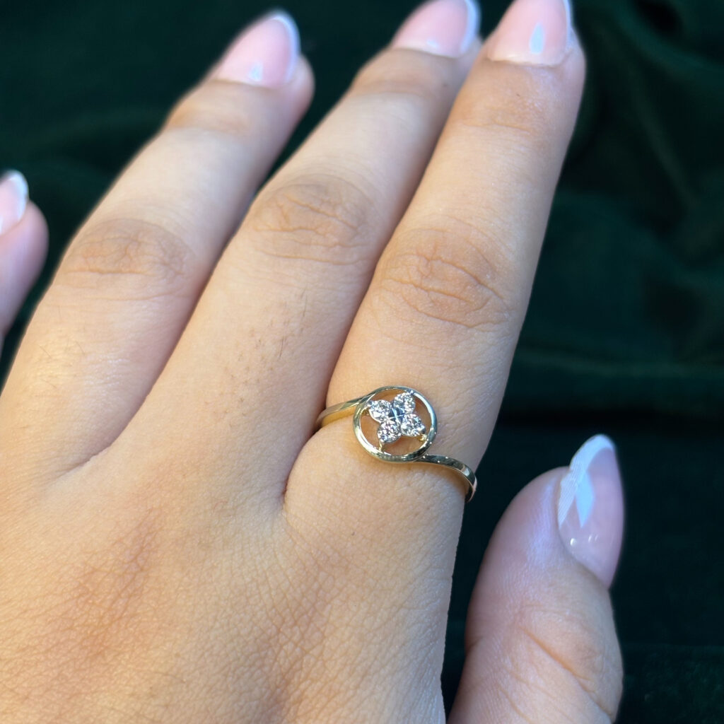 DIAMOND RING ( 9KT GOLD)