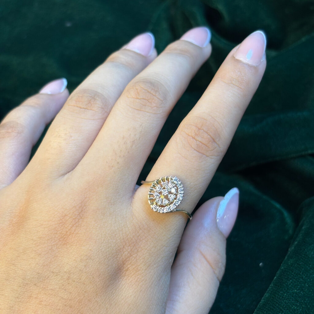 DIAMOND RING ( 9KT GOLD)