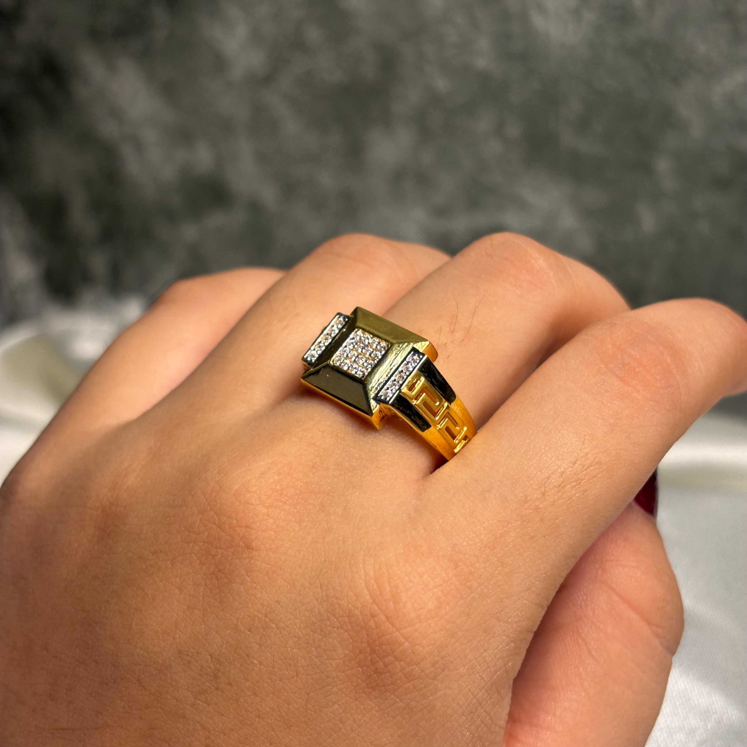 IMG_3642 MEN'S RING ( 9KT GOLD) - Image 1