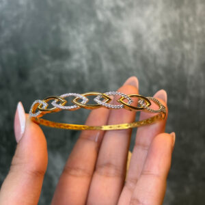 LADIES BANGLE ( 22KT GOLD)