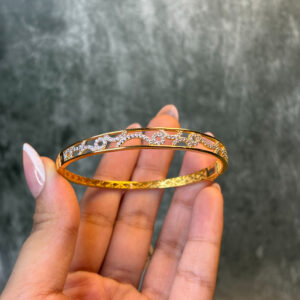 LADIES BANGLE ( 22KT GOLD)