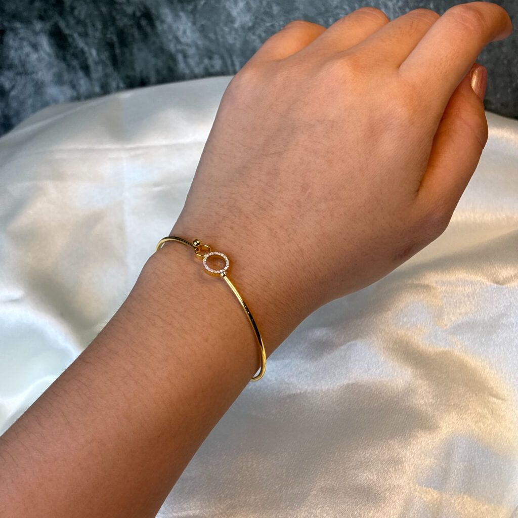 DIAMOND BANGLE (9KT GOLD)