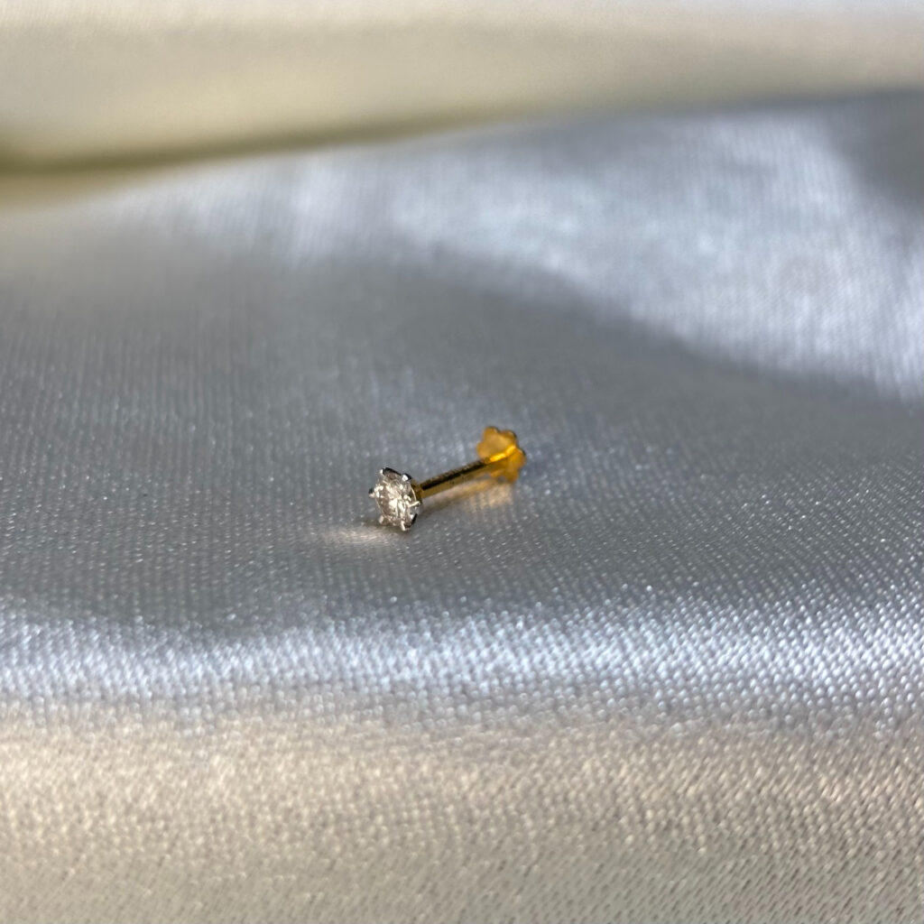 DIAMOND NOSEPIN (18KT GOLD) - Image 3