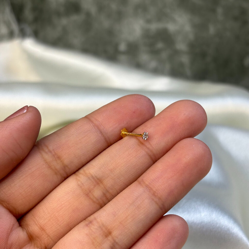 DIAMOND NOSEPIN (18KT GOLD)