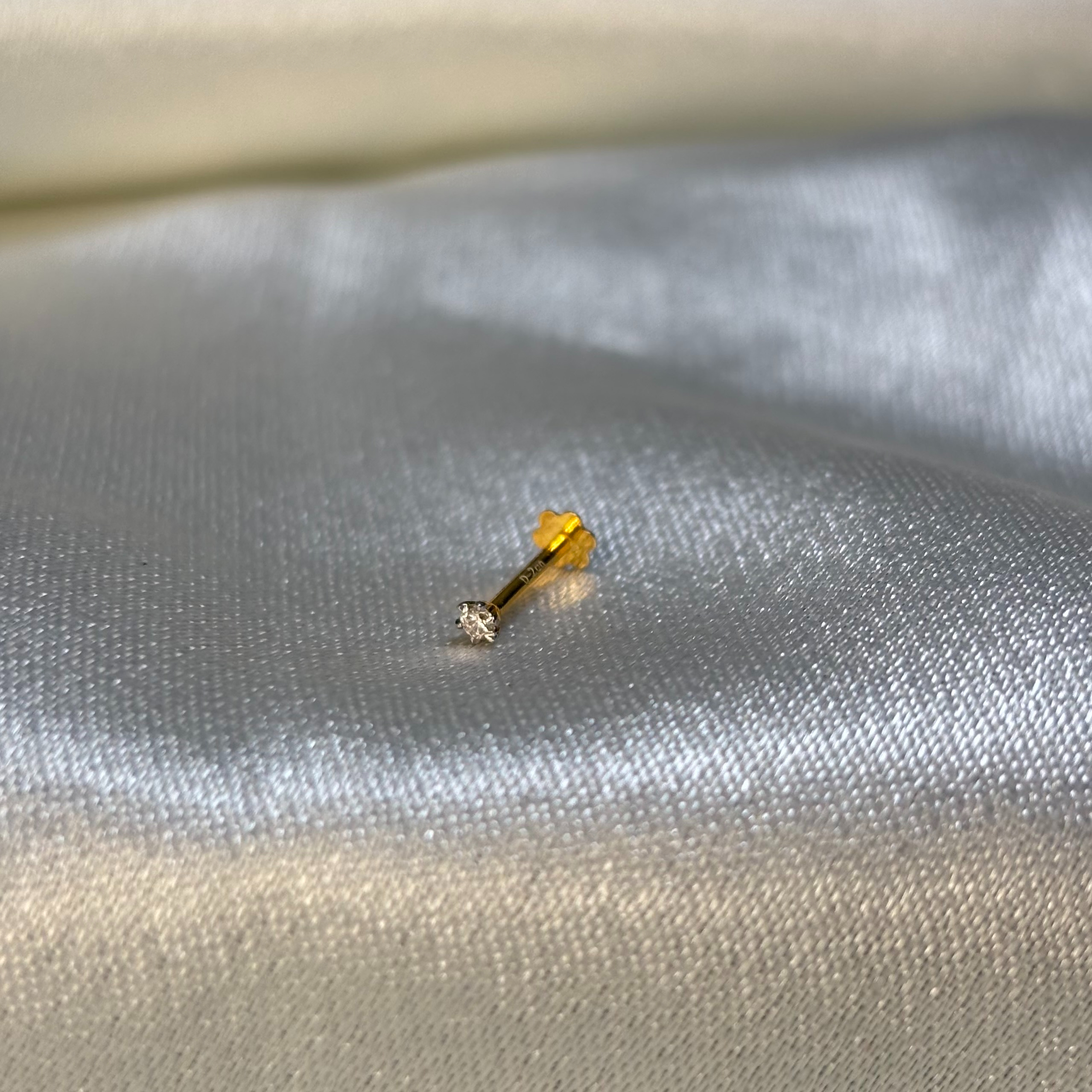 DIAMOND NOSEPIN (18KT GOLD) DIAMOND NOSEPIN (18KT GOLD)