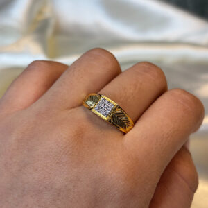 DIAMOND RING ( 18KT GOLD)