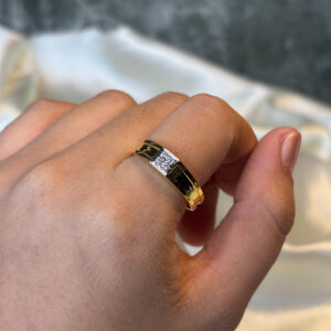 DIAMOND RING ( 18KT GOLD)