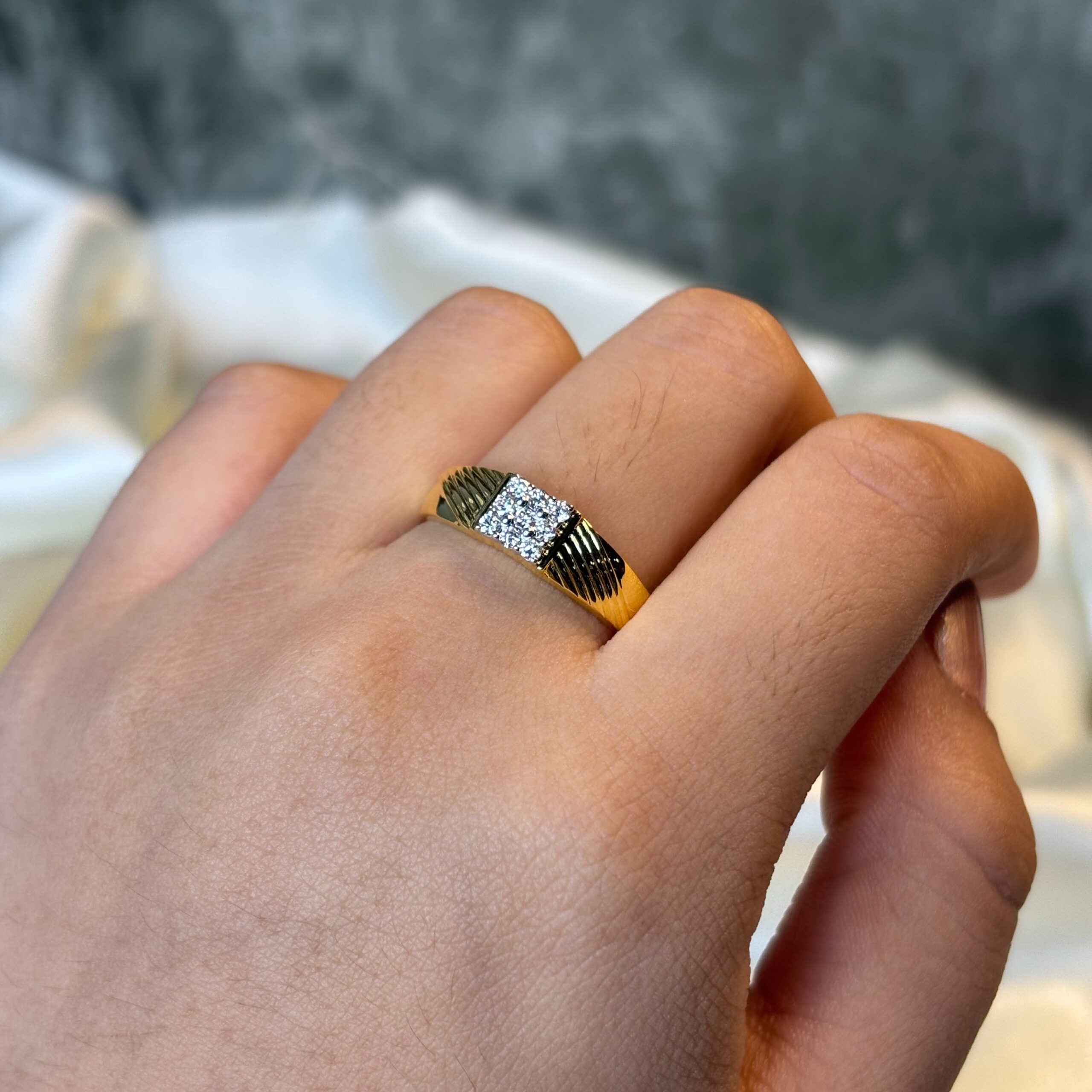 IMG_4628 DIAMOND RING ( 18KT GOLD) - Image 1