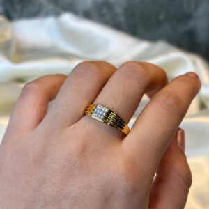 DIAMOND RING ( 18KT GOLD)