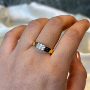 DIAMOND RING ( 18KT GOLD)