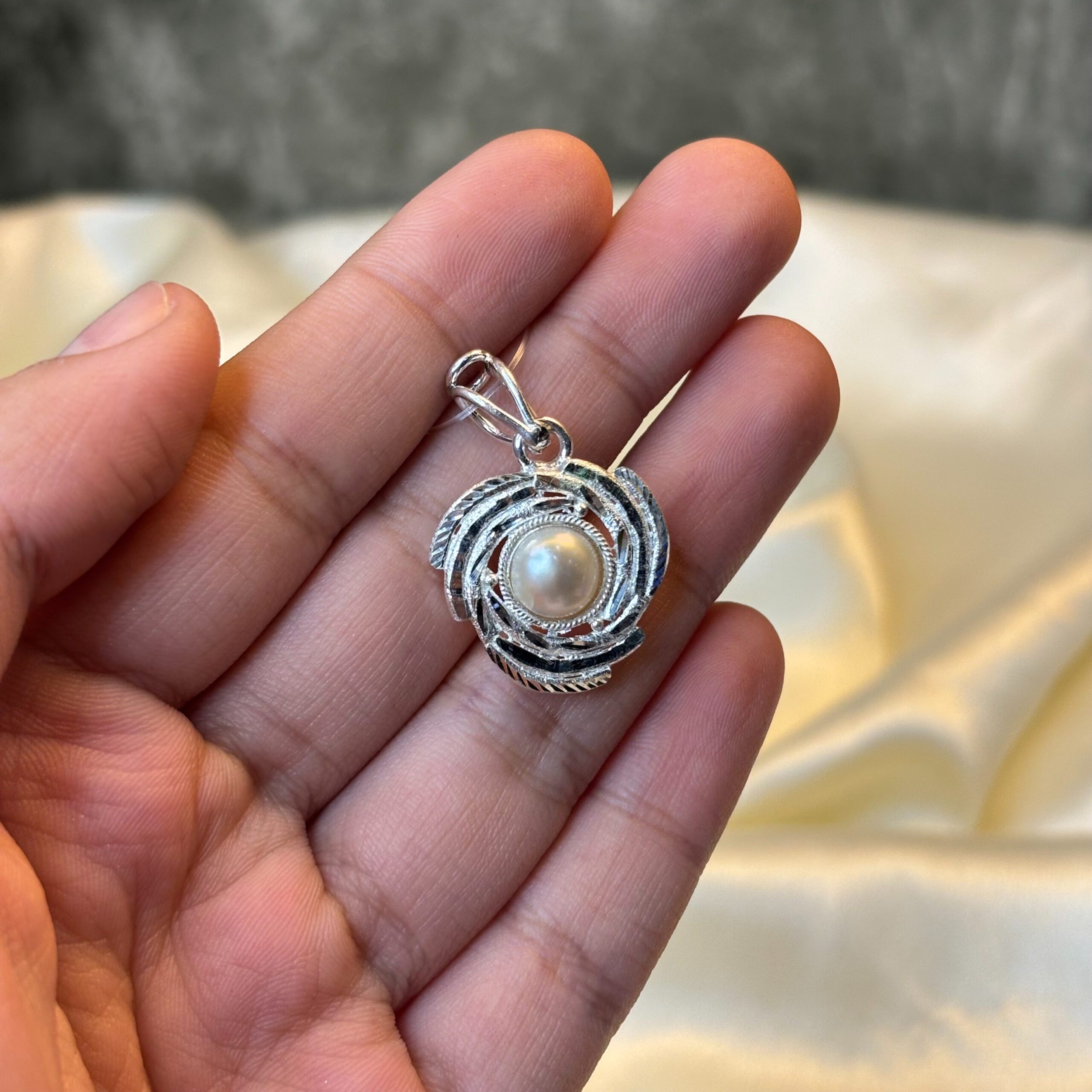 PENDENT ( 925 SILVER)