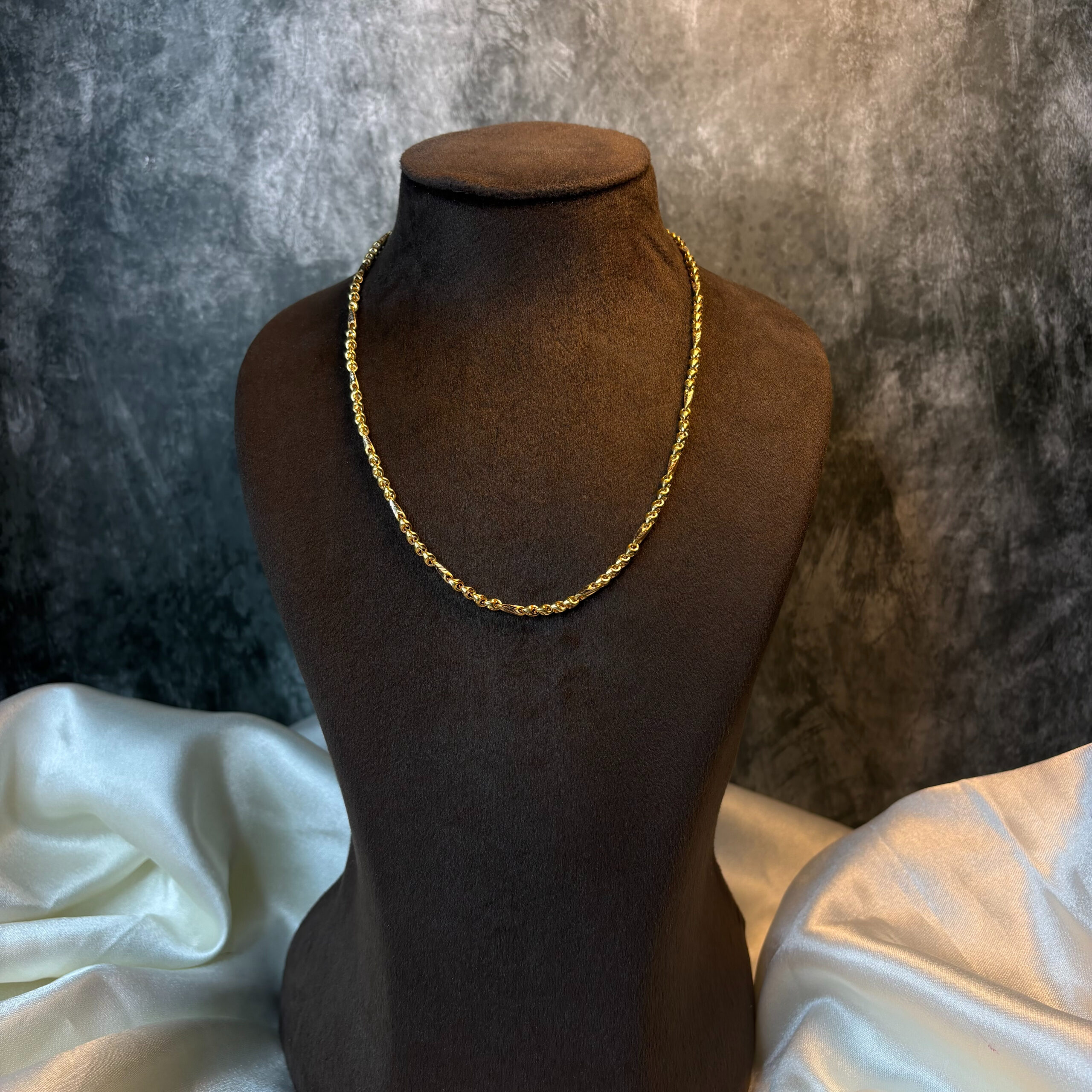 CHAIN ( 22KT GOLD)